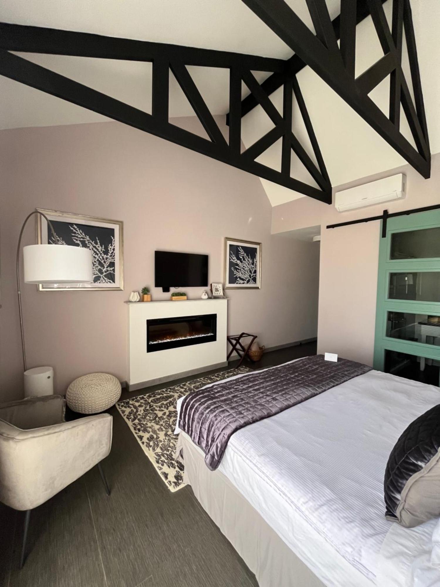 Boutique Hotel La Casona Valle de Angeles Bagian luar foto