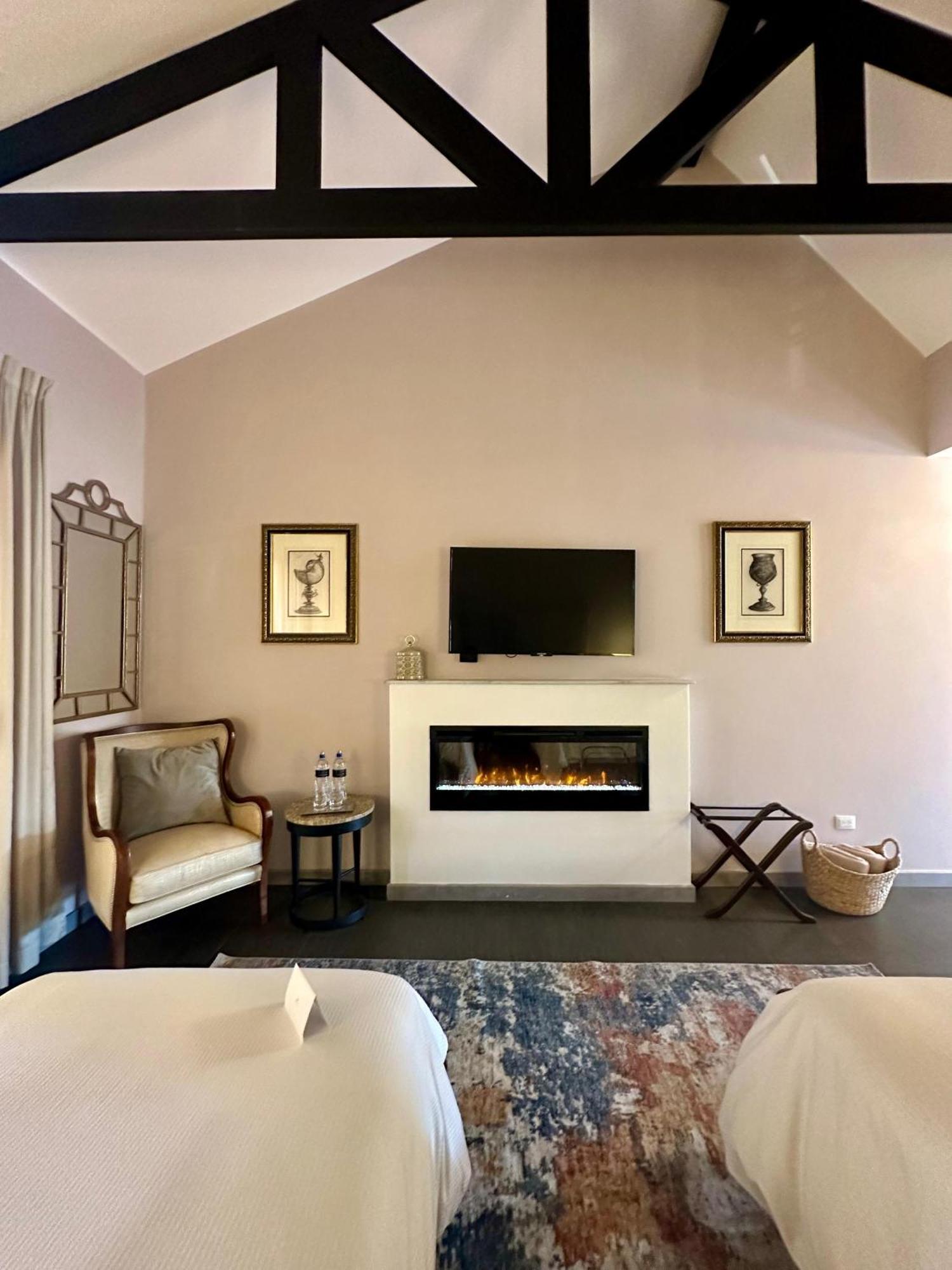 Boutique Hotel La Casona Valle de Angeles Bagian luar foto